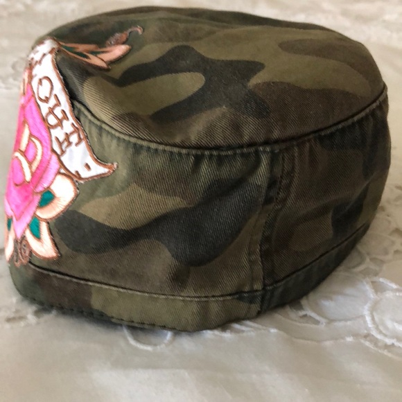 Hat - Picture 3 of 4